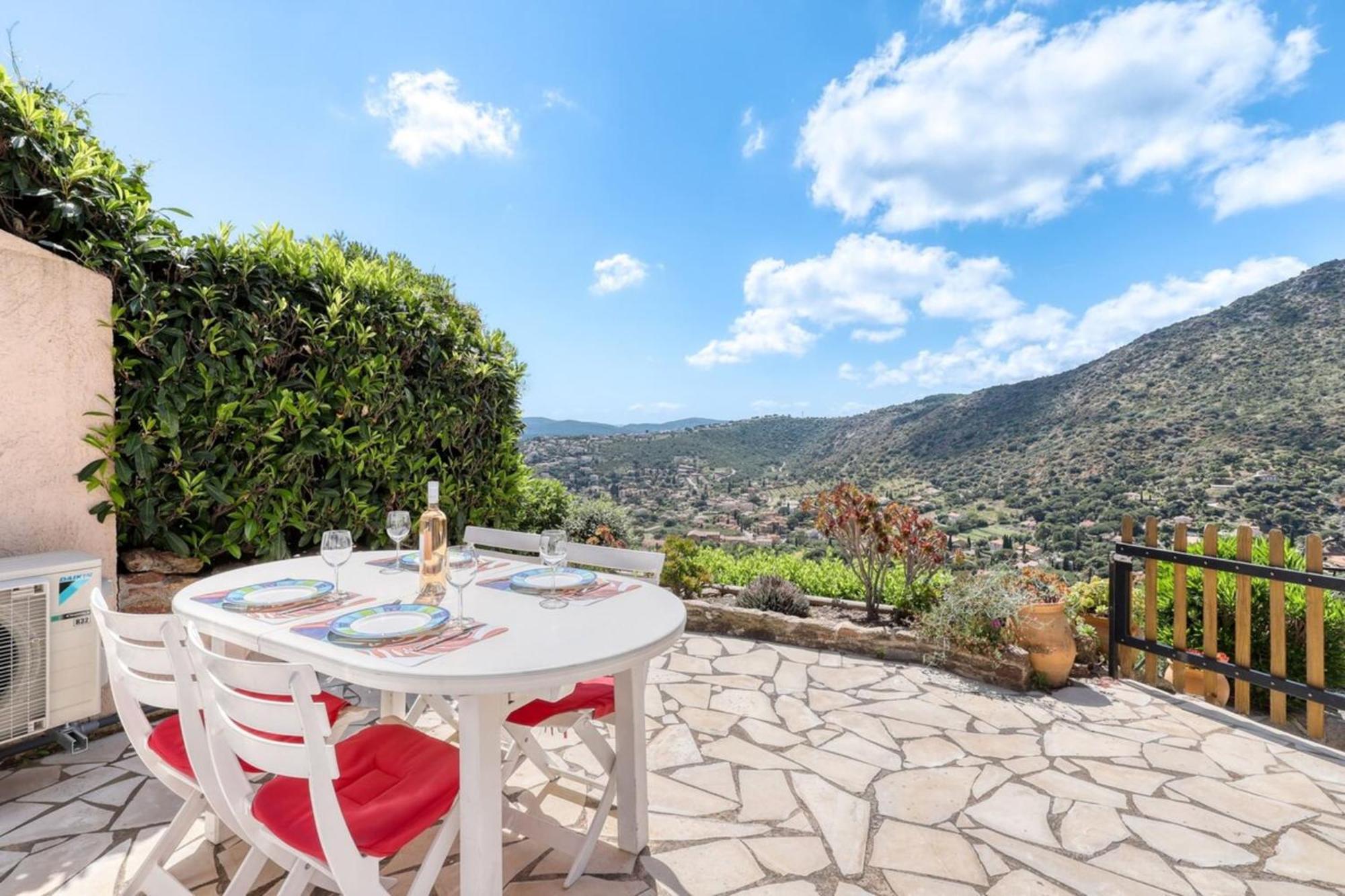Ferienwohnung Exceptional View In Saint-Clair For 4 People Le Lavandou Exterior foto